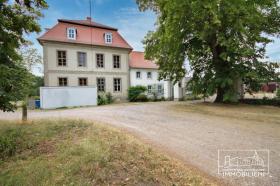 Kastély Sandersdorf Eladó Németország | Ostansicht mit einem Seitenflügel