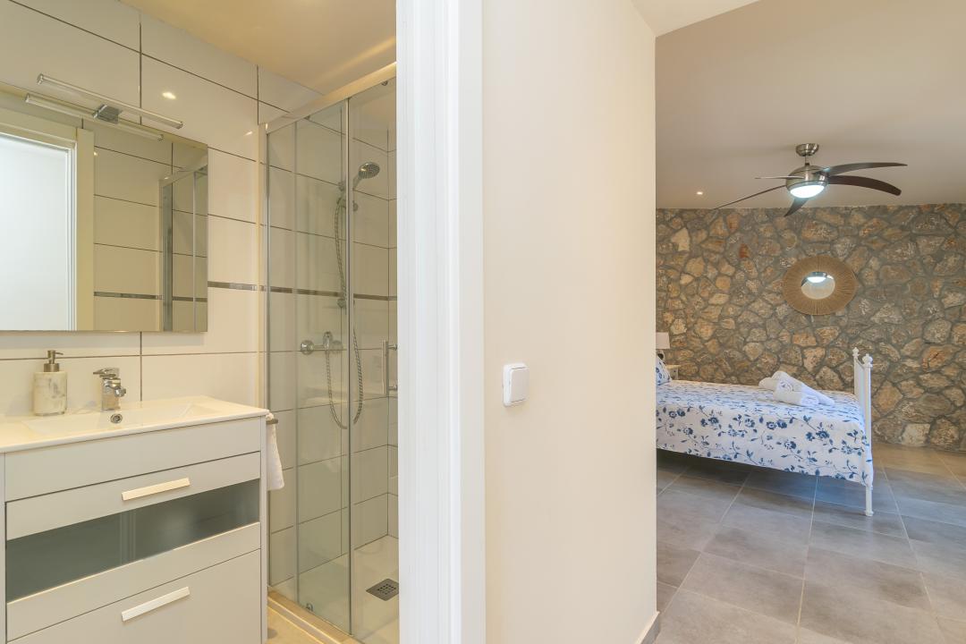 Nyaraló Manakor Kiadó Spanyolország