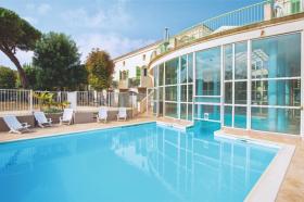 別荘 サン マルタン ド レ  フランス