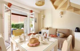 別荘 エーグ・モルト  フランス