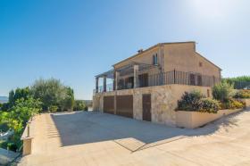 別荘 ビラフランカ デ ボナニー  スペイン