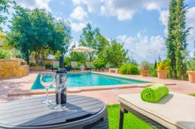 Holiday home for rent in Buñola, Spain