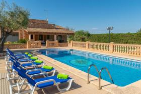 Holiday home for rent in Campos, Spain