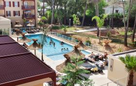 Nyaraló kiadó a  oldalon. Cavalaire-sur-Mer, Franciaország