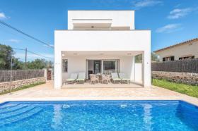 Holiday home for rent in Santañy, Spain