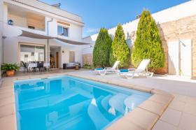 Ferienhaus zu vermieten in Muro, Spanien
