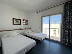 Nyaraló Rosas Kiadó Spanyolország