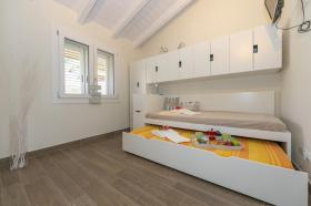 Casa de vacaciones Besozzo En Renta Italia