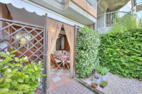 Holiday home Desenzano del Garda for rent Italy