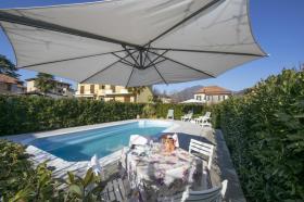 度假屋 出租 于 Leggiuno, 意大利