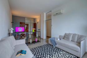 Дом отдыха в аренду в Дезенцано-дель-Гарда-Кашина Монте Альбано, Италия Дом отдыха в аренду в Дезенцано-дель-Гарда-Кашина Монте Альбано, Италия