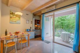 Ferienhaus zu vermieten in Desenzano del Garda-Cascina Monte Albano, Italien