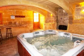 Holiday home for rent in Qala, Malta