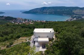 Feriehus til leie i Herceg - Novi, Montenegro Feriehus til leie i Herceg - Novi, Montenegro