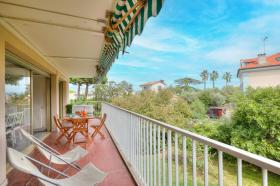 Feriehus til leie i Antibes, France