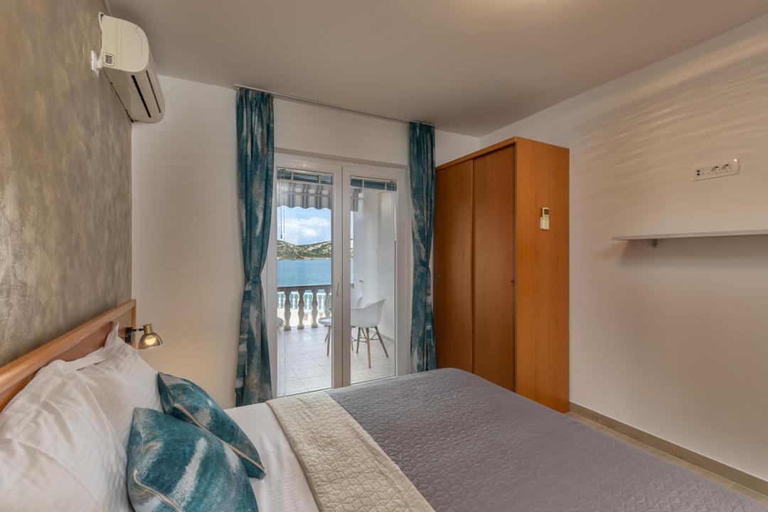 Holiday home Novalja for rent Croatia