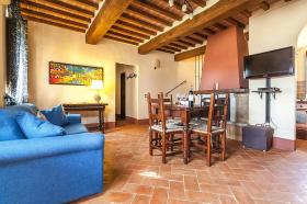 Nyaraló Cortona Kiadó Olaszország