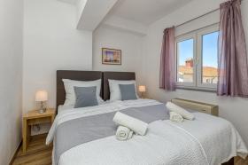 Holiday home Okrug Gornji for rent Croatia