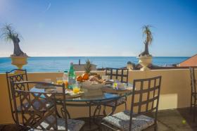 Ferienhaus Zu vermieten in Menton, Frankreich