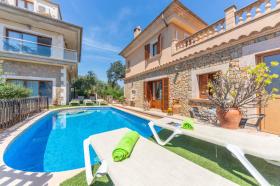 Holiday home for rent in Maria de la Salut, Spain