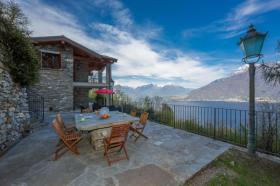 Ferienhaus zu vermieten in Pianello del Lario, Italien