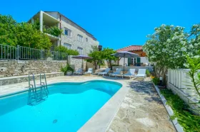 Casa de férias para alugar em Sumartin, Croácia
