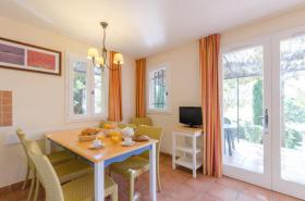 Nyaraló Mallemort Kiadó Franciaország