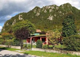 Holiday home for rent in Crone, Italy