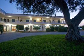 Nyaraló Scoglitti Kiadó Olaszország