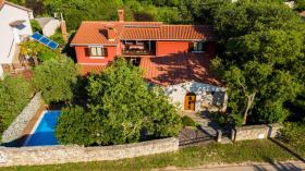 Holiday home for rent in Krnica, Croatia