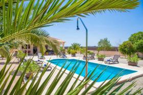 Feriehus Campanet  Spain