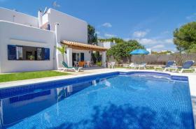 Holiday home for rent in Santañy, Spain