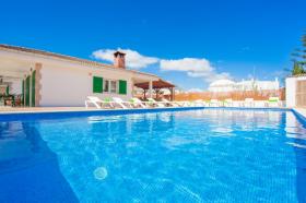 Ferienhaus zu vermieten in Muro, Spanien Ferienhaus zu vermieten in Muro, Spanien