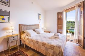 Nyaraló Manakor Kiadó Spanyolország