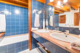 Nyaraló Manakor Kiadó Spanyolország