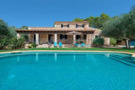 Holiday home for rent in Sineu, Spain