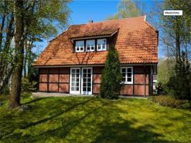 gepflegtes_Einfamilienhaus_1_Musterfoto - 房屋 取消抵押品赎回权 于 柏林-夏洛滕堡, 德国