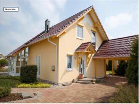 schönes_Einfamilienhaus_1_Musterfoto - Casa Ejecuciones hipotecarias en Schlegel, Alemania