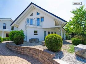 Casa Nordhalben Asta / preclusione Germania | individuelles Einfamilienhaus 1 Musterfoto