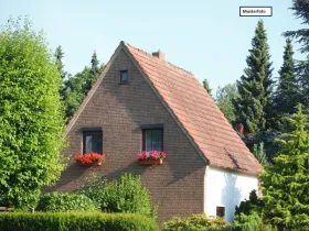 gepflegtes_EFH_1_Musterfoto - Haus Zwangsversteigerungen in Straubing-Kagers, Deutschland