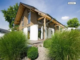 individuelles_Einfamilienhaus_2_Musterfoto - Huis Foreclosures in Eberbach, Germany