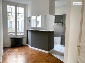 Płaski Licytacja komornicza w Dresden-Leubnitz-Neuostra, Niemcy