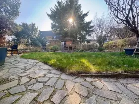 Image - Építési telek eladó a  oldalon. Hamburg-Eidelstedt, Németország