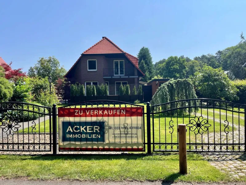 Дом на две семьи Гросс Кёрис Продажа Германия | Image