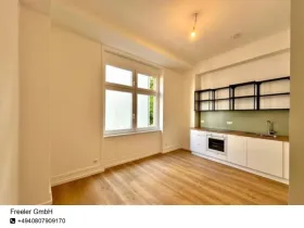 Image - Lapos kiadó a  oldalon. Hamburg, Németország