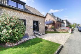 Semi-detached house Düsseldorf for rent Germany | Image