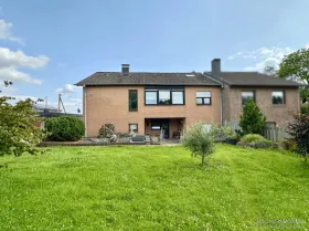 Image - Casa para duas famílias à venda em Stolberg-Büsbach, Alemanha