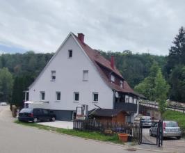 Image - Mehrfamilienhaus zu verkaufen in Ilshofen-Kreuzäckerhof, Deutschland Image - Mehrfamilienhaus zu verkaufen in Ilshofen-Kreuzäckerhof, Deutschland