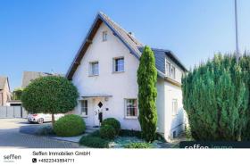 منزل منفصل للبيع في Kerpen, ألمانيا منزل منفصل للبيع في Kerpen, ألمانيا