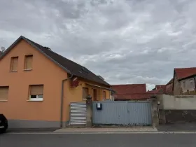 Reihenendhaus zu verkaufen in Happertshausen, Deutschland